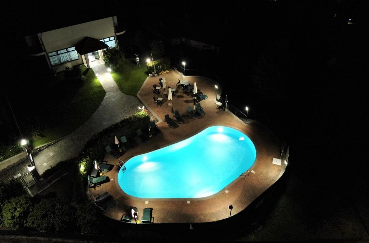 Residence Villa Margherita B&B Nebbiuno ภายนอก รูปภาพ