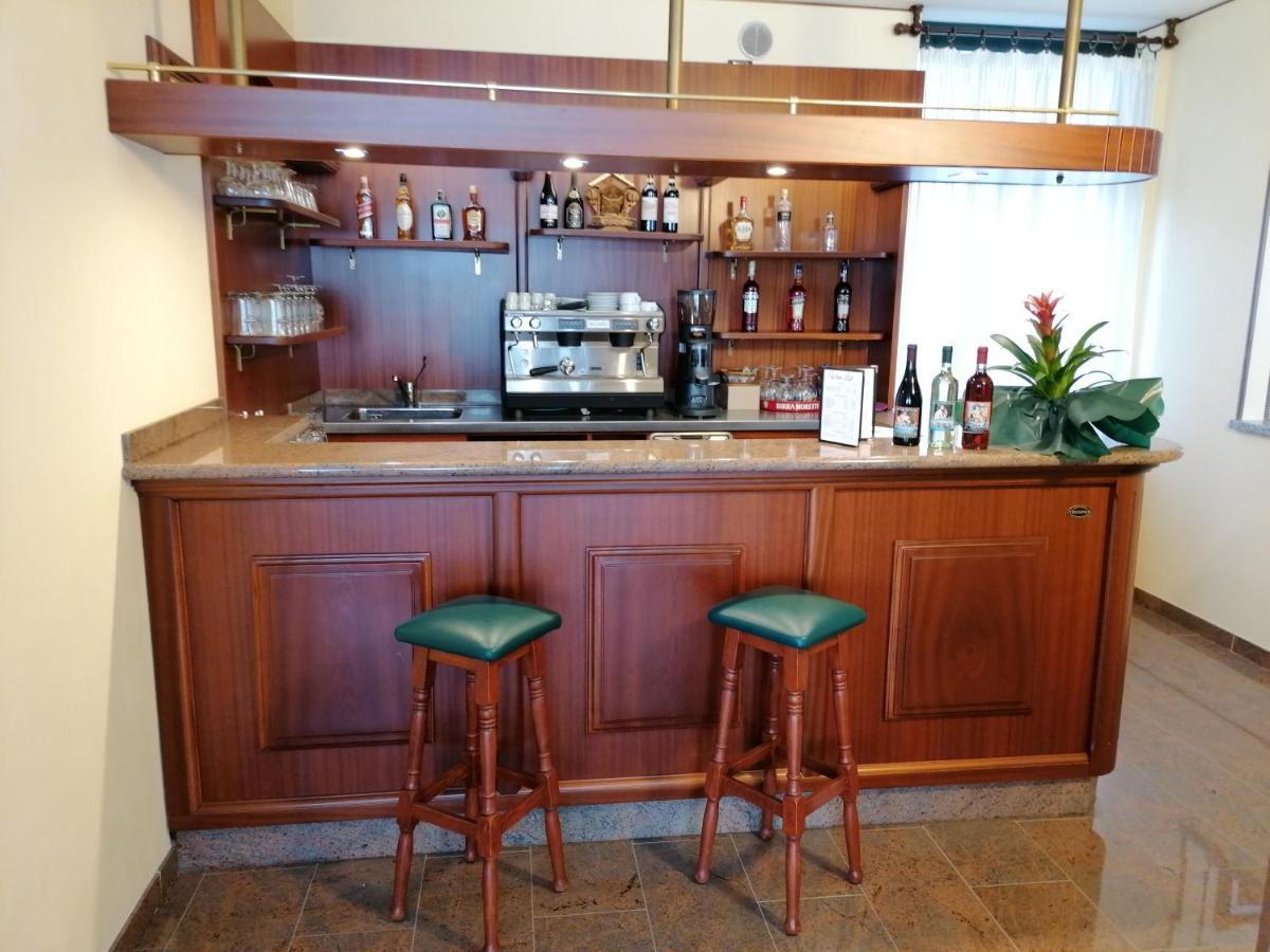 Residence Villa Margherita B&B Nebbiuno ภายนอก รูปภาพ